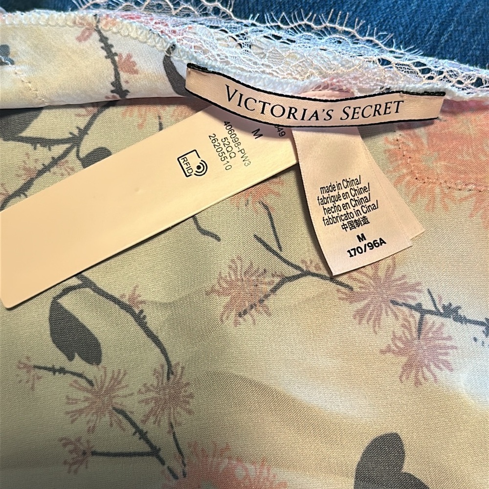 Victoria's Secret Floral & Lace Chemise Slip - Picture 8 of 9